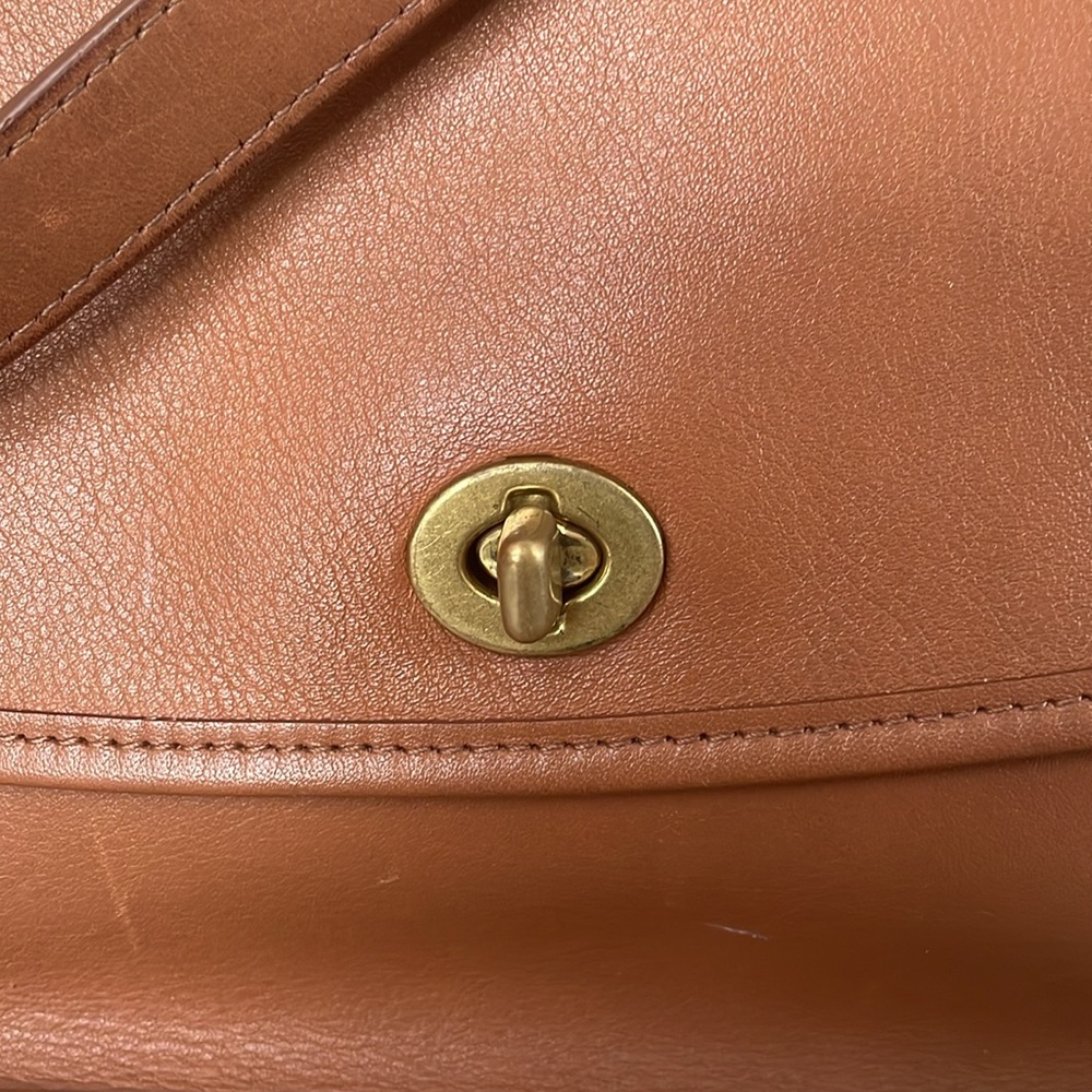 Coach Women's Vintage 9790 City Bag Leather Crossbody Bag! - Picture 5 of 17